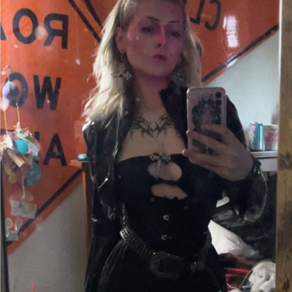 Meet your Posher, Genevieve